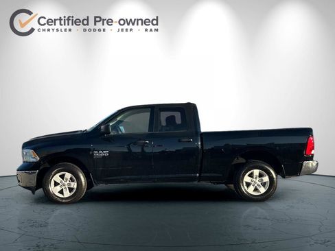 Used 2024 RAM 1500 Classic SLT AWD/4WD image 7