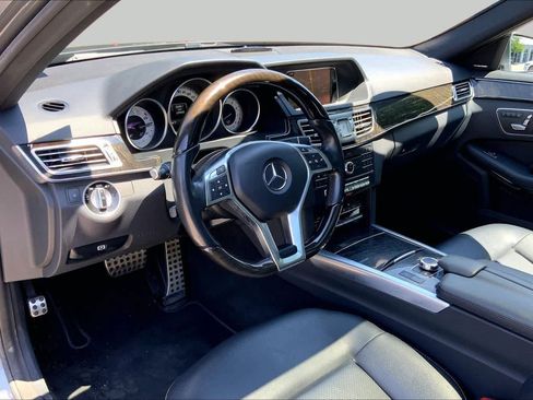 Used 2016 Mercedes-Benz E 350 4MATIC Wagon image 18