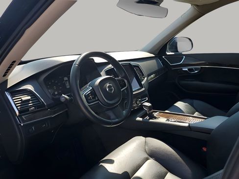 Used 2017 Volvo XC90 T5 Momentum w/ Vision Package image 26