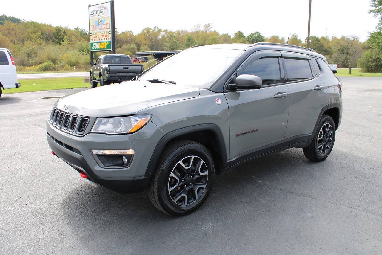Used 2019 Jeep Compass Trailhawk w/ Leather Interior Group AWD/4WD image 2