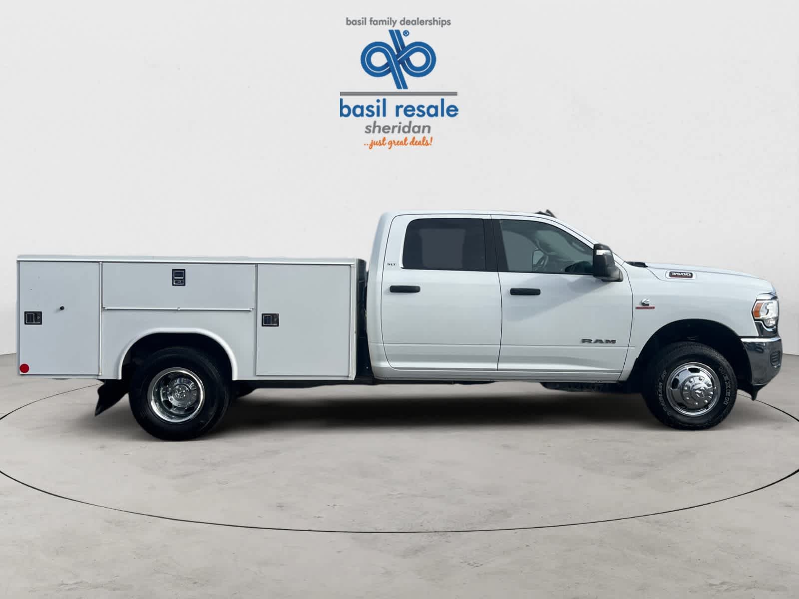 Used 2024 RAM 3500 SLT w/ Quick Order Package 2YG SLT AWD/4WD image 8