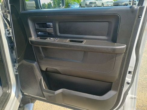 Used 2019 RAM 1500 Express w/ Express Value Package AWD/4WD image 13