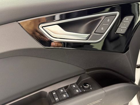 Used 2023 Audi Q4 e-tron Premium Plus w/ Premium Plus image 10