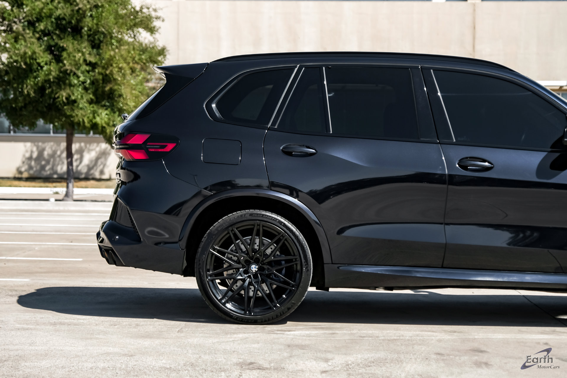 Used 2025 BMW X5 M Competition w/ Executive Package AWD/4WD image 20