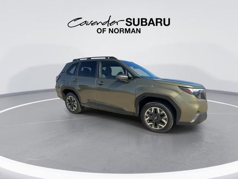 Certified 2025 Subaru Forester Premium image 4