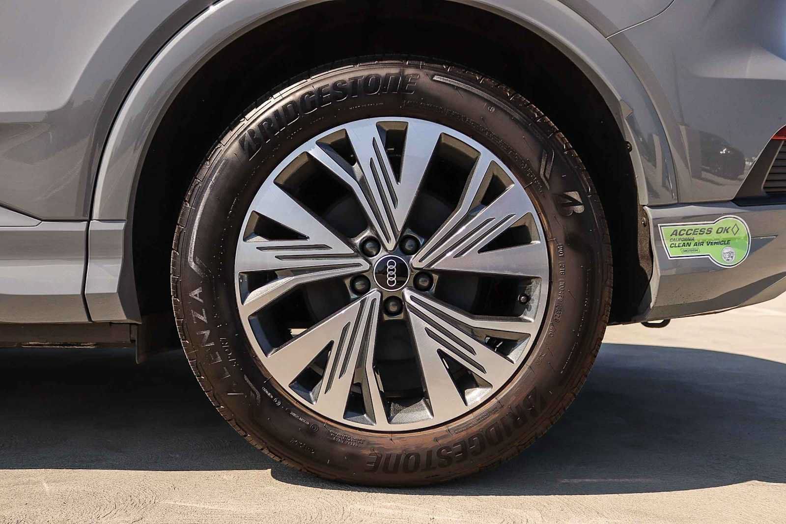 Used 2023 Audi Q4 e-tron Premium w/ Convenience Package RWD image 13