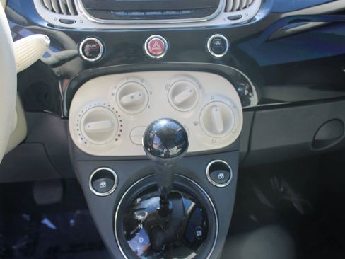 Used 2017 FIAT 500 Pop FWD image 10