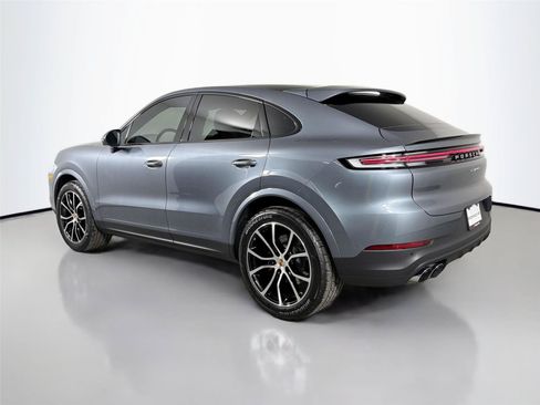 Certified 2026 Porsche Cayenne Coupe AWD/4WD image 3