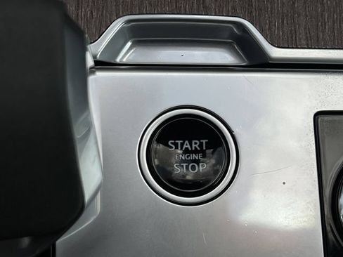 Certified 2023 Land Rover Range Rover SE AWD/4WD image 25