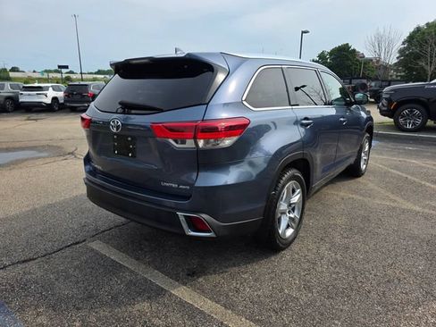 Used 2017 Toyota Highlander Limited AWD/4WD image 4