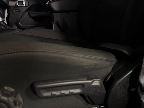 Used 2023 Jeep Wrangler Unlimited image 21