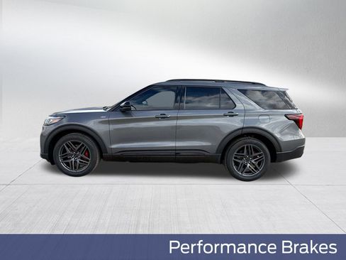New 2026 Ford Explorer ST-Line w/ ST-Line Street Pack RWD image 13