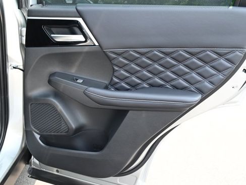New 2023 Mitsubishi Outlander SEL AWD/4WD image 25