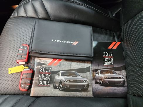 Used 2017 Dodge Challenger SRT Hellcat RWD image 43