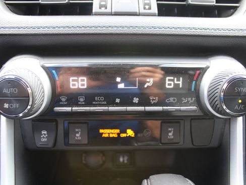 Used 2019 Toyota RAV4 XSE image 39