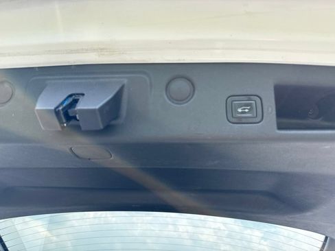 Used 2019 Chevrolet Equinox LT AWD/4WD image 20