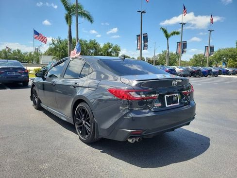 Used 2025 Toyota Camry SE FWD image 8