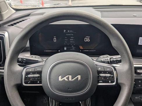 Certified 2024 Kia Sorento LX FWD image 31