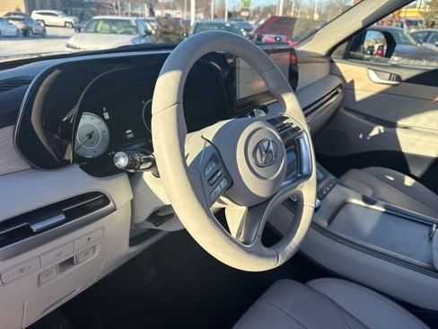 Used 2023 Hyundai Palisade Limited AWD/4WD image 14