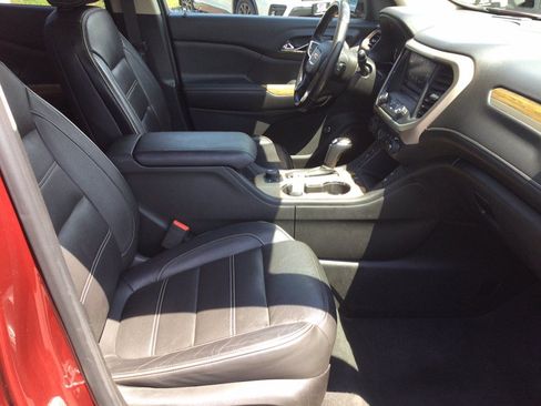 Used 2017 GMC Acadia Denali w/ Technology Package AWD/4WD image 25