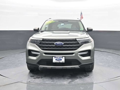 Used 2020 Ford Explorer XLT w/ Equipment Group 202A image 3