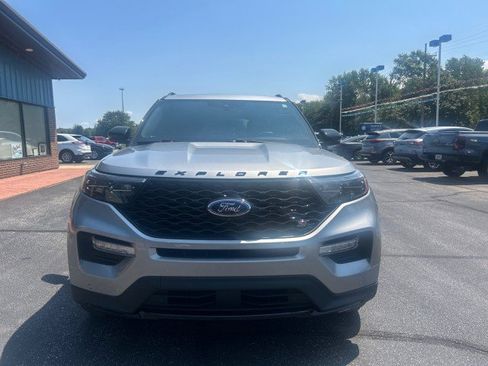 Used 2021 Ford Explorer ST w/ Equipment Group 401A image 2