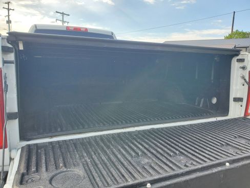Used 2022 RAM 3500 Tradesman w/ Chrome Appearance Group AWD/4WD image 32