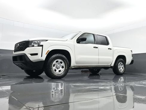 Used 2024 Nissan Frontier S w/ S Utility Package AWD/4WD image 28