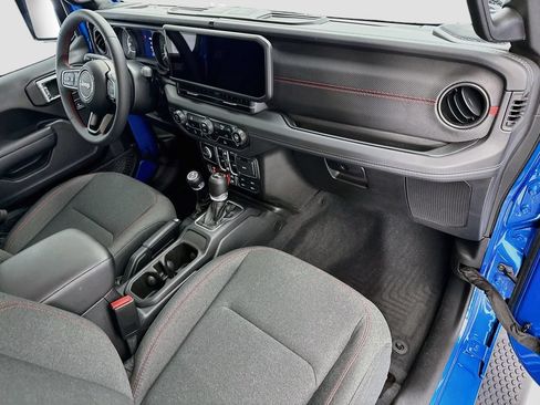 Used 2024 Jeep Wrangler Unlimited Rubicon AWD/4WD image 15