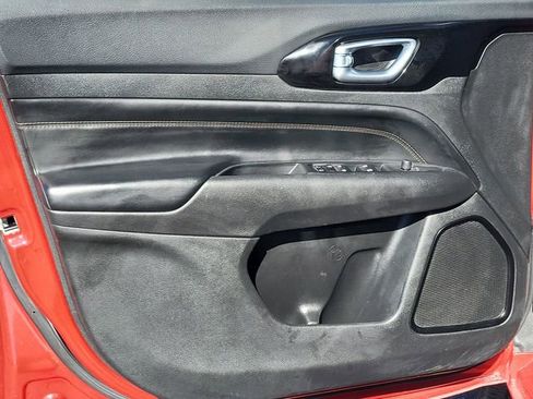 Certified 2023 Jeep Compass Limited image 18