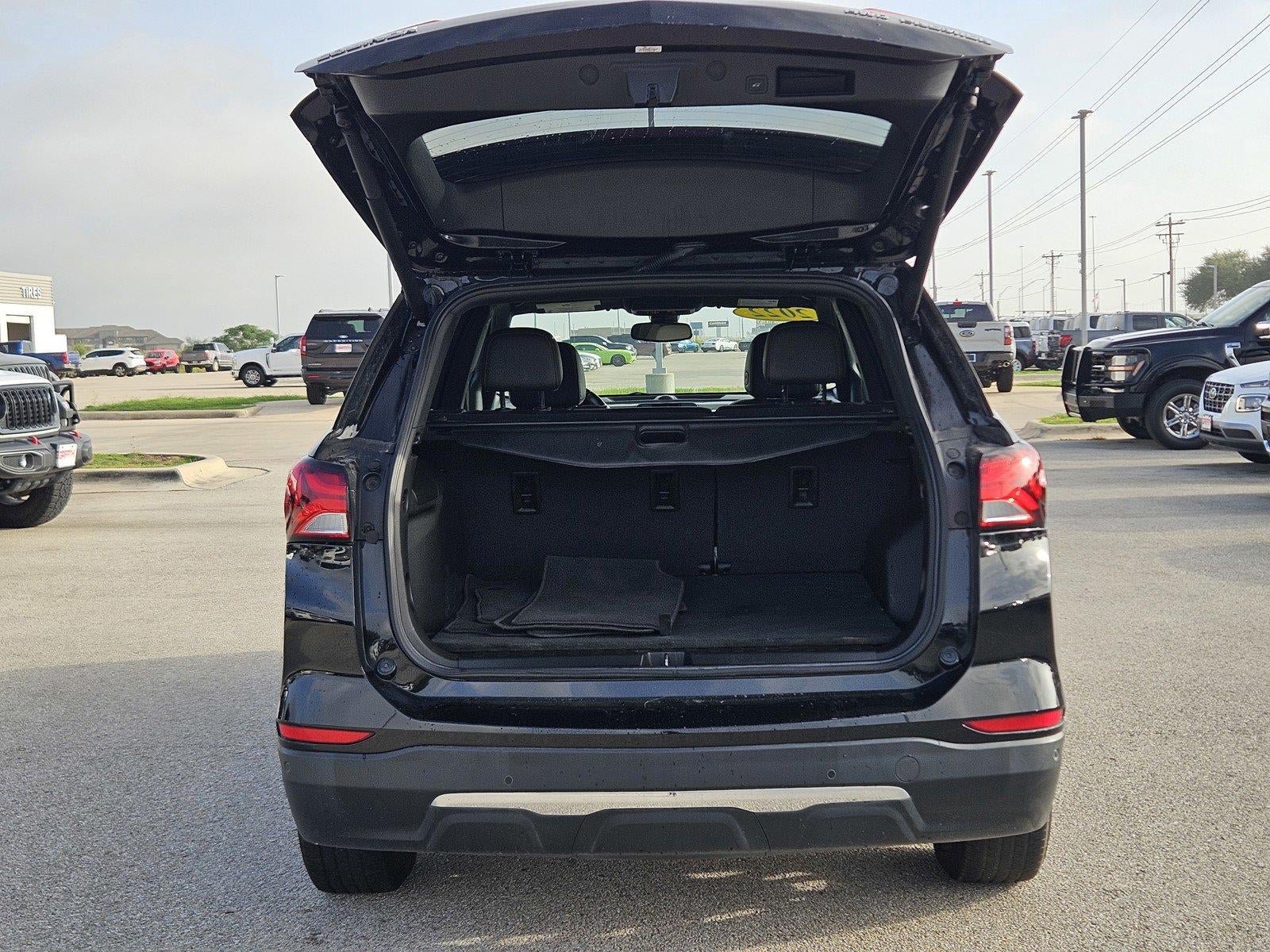 Used 2022 Chevrolet Equinox Premier AWD/4WD image 10