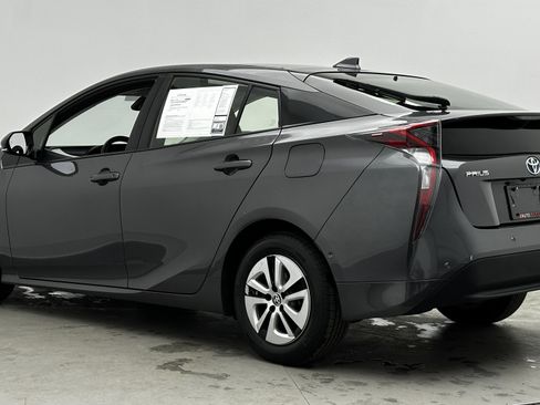 Used 2017 Toyota Prius Two w/ Prius Two Safety Plus Package image 5