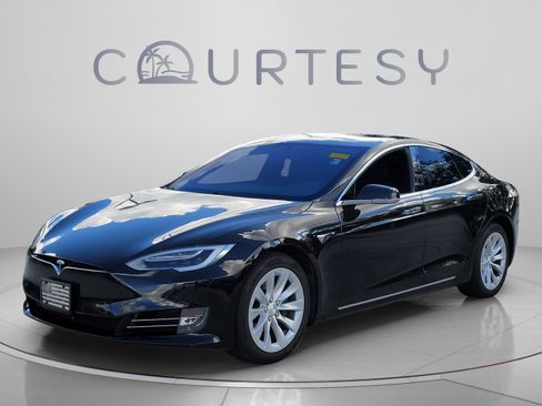 Used 2018 Tesla Model S 75D AWD/4WD image 1