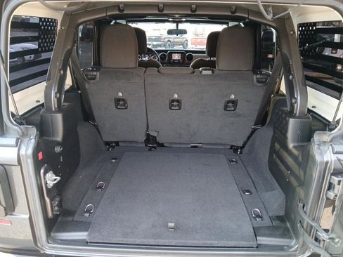 Used 2020 Jeep Wrangler Unlimited Sport image 10