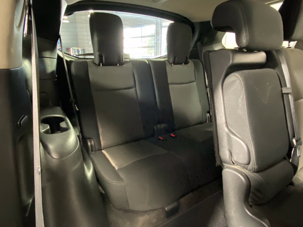 Used 2017 Nissan Pathfinder SV AWD/4WD image 29