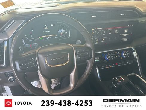 Used 2022 GMC Sierra 1500 Denali w/ Denali Reserve Package AWD/4WD image 19