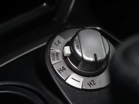 Used 2016 Toyota 4Runner SR5 Premium AWD/4WD image 22
