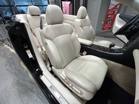 Used 2010 Lexus IS 250C image 5