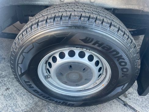 Used 2020 Freightliner Sprinter 2500 image 16