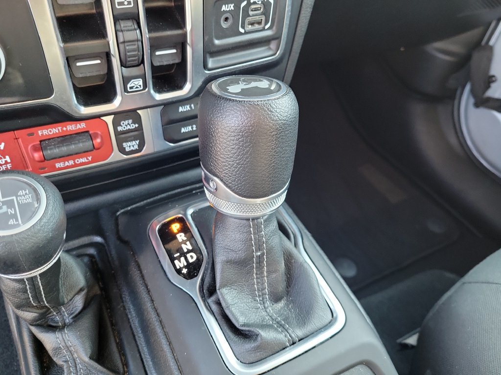 Used 2024 Jeep Wrangler Unlimited Rubicon 4xe AWD/4WD image 39