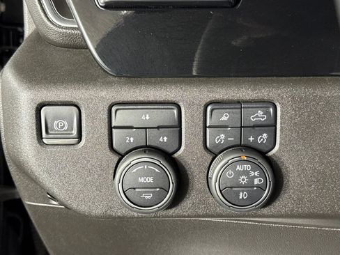 Certified 2025 Chevrolet Silverado 2500 LT w/ Trail Boss Package AWD/4WD image 15