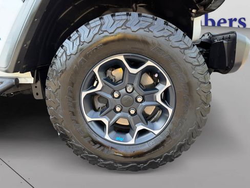 Used 2023 Jeep Wrangler Unlimited Rubicon 4xe AWD/4WD image 9