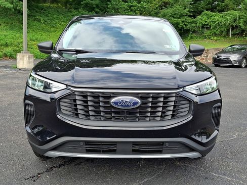 Certified 2023 Ford Escape Active AWD/4WD image 2