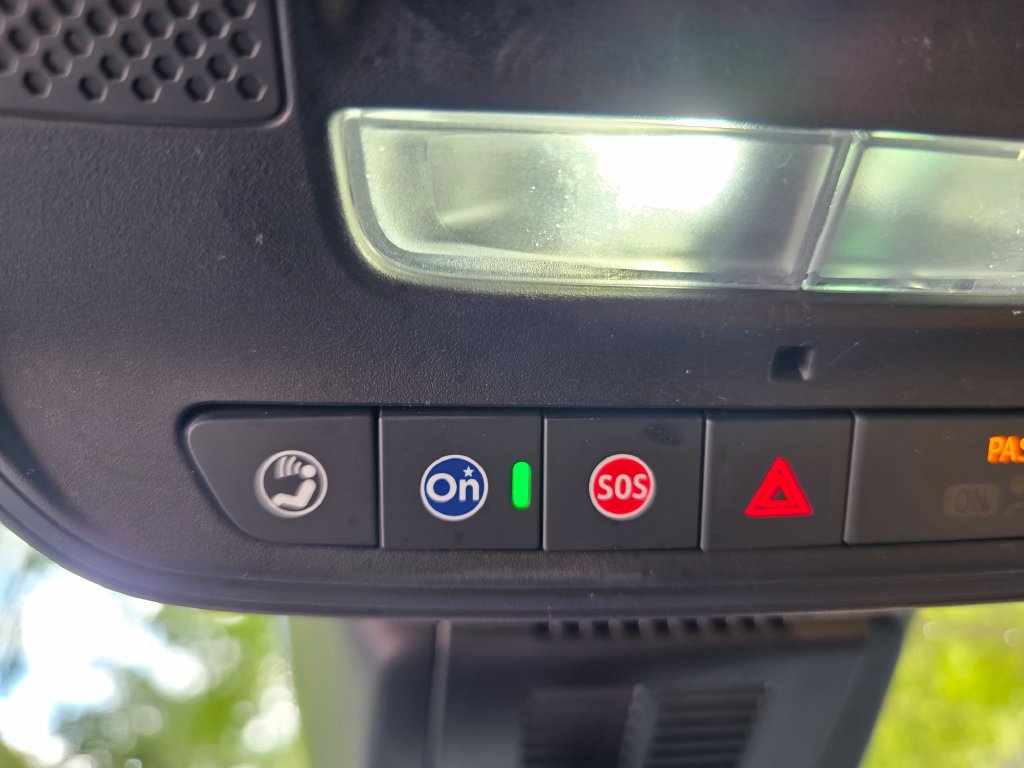Used 2026 Chevrolet Equinox LT FWD image 24
