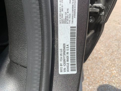 Used 2024 RAM 1500 Big Horn AWD/4WD image 34