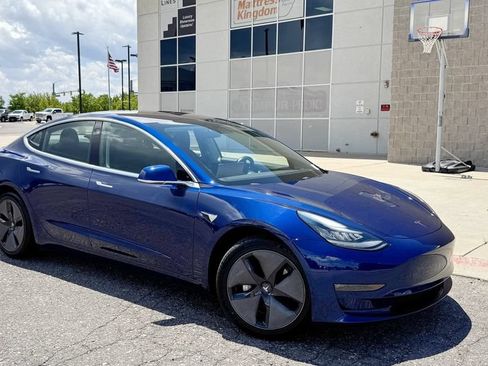 Used 2018 Tesla Model 3 Long Range AWD/4WD image 2
