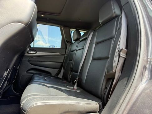 Used 2021 Jeep Grand Cherokee Limited w/ Quick Order Package 28K 80th AWD/4WD image 18