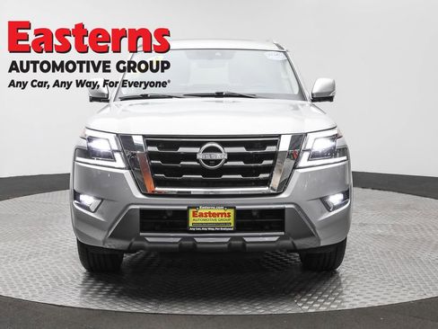 Used 2024 Nissan Armada SL w/ Captain's Chairs Package image 2