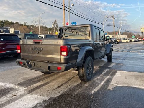 New 2026 Jeep Gladiator Sport image 8