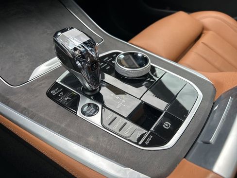 Used 2022 BMW X5 xDrive40i w/ Premium Package image 36